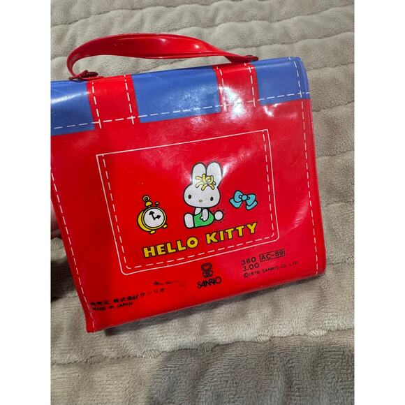Vintage Hello Kitty Wallet Red Vinyl Close Snap WIth Card Holder - Picture 5 of 10